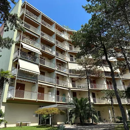 Lignano Pineta With Pool * Lignano Sabbiadoro