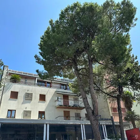 Lignano Pineta With Pool Apartman